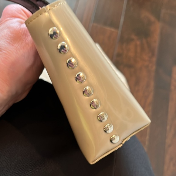 Beijo Silver Purse with Bag - Picture 3 of 11